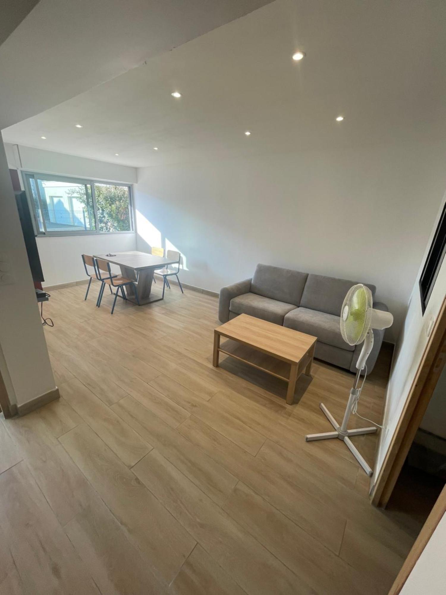 Appartement Ou Studio En Hyper Centre, Pour La Plage Et La Rue Pietonne Il Suffit De Traverser La Rue , Voir La Photo Principale Андерно-ле-Бэн Экстерьер фото